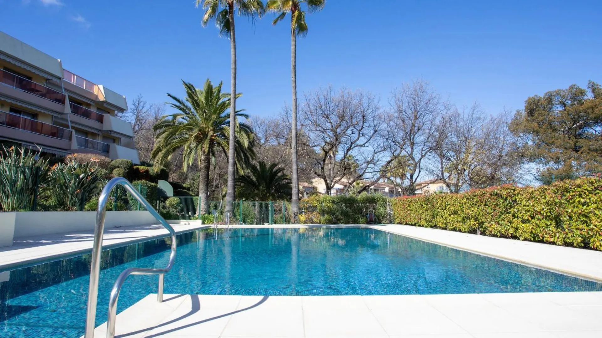 Apartment Les Coralines By Interhome Villeneuve-Loubet
