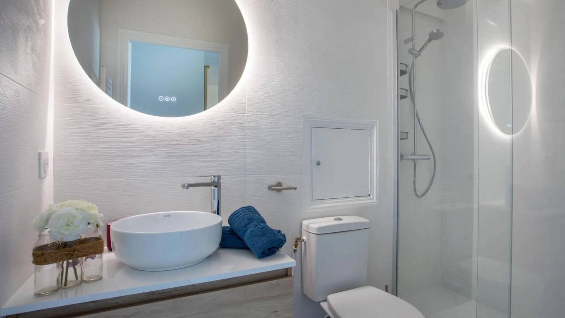 Apartment Les Coralines By Interhome Villeneuve-Loubet