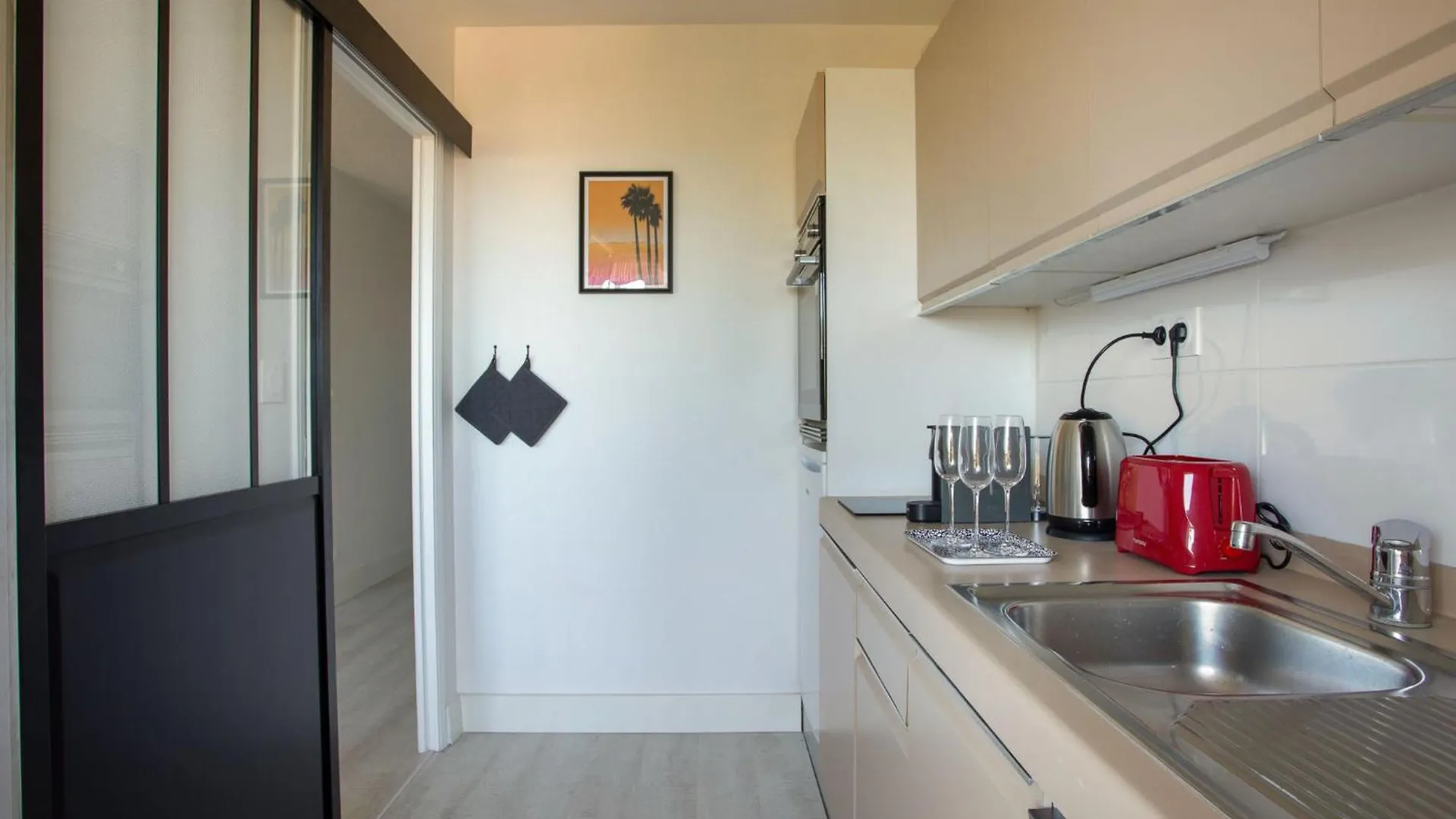 Apartment Les Coralines By Interhome Villeneuve-Loubet France